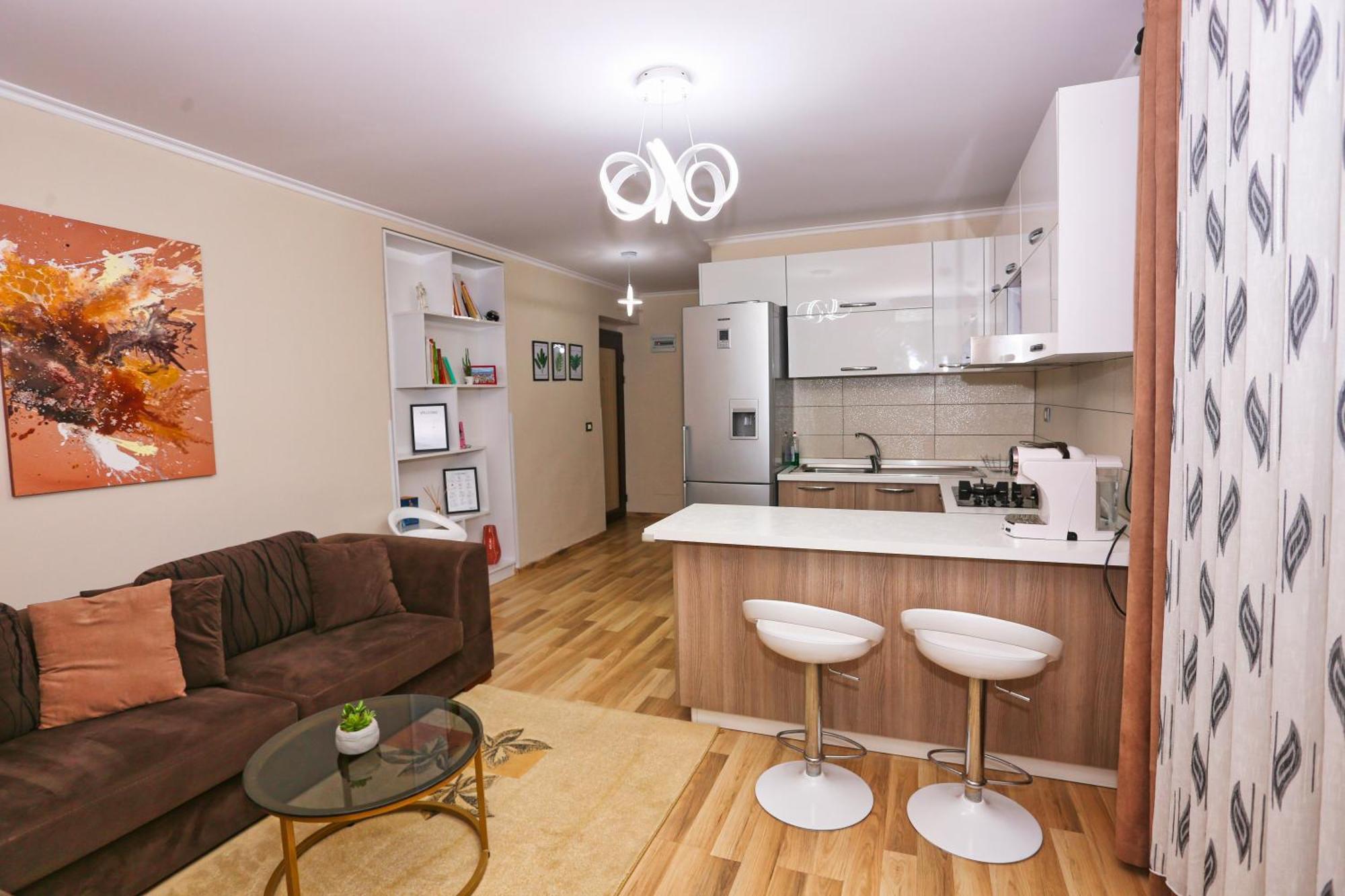 R&B City Center Apartment Тирана Екстер'єр фото