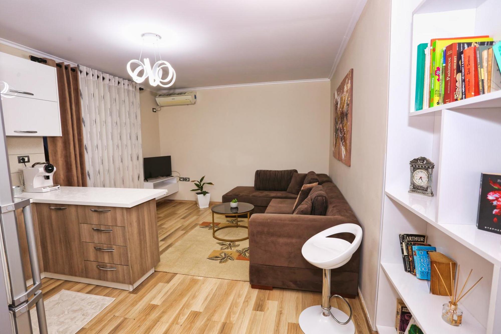 R&B City Center Apartment Тирана Екстер'єр фото