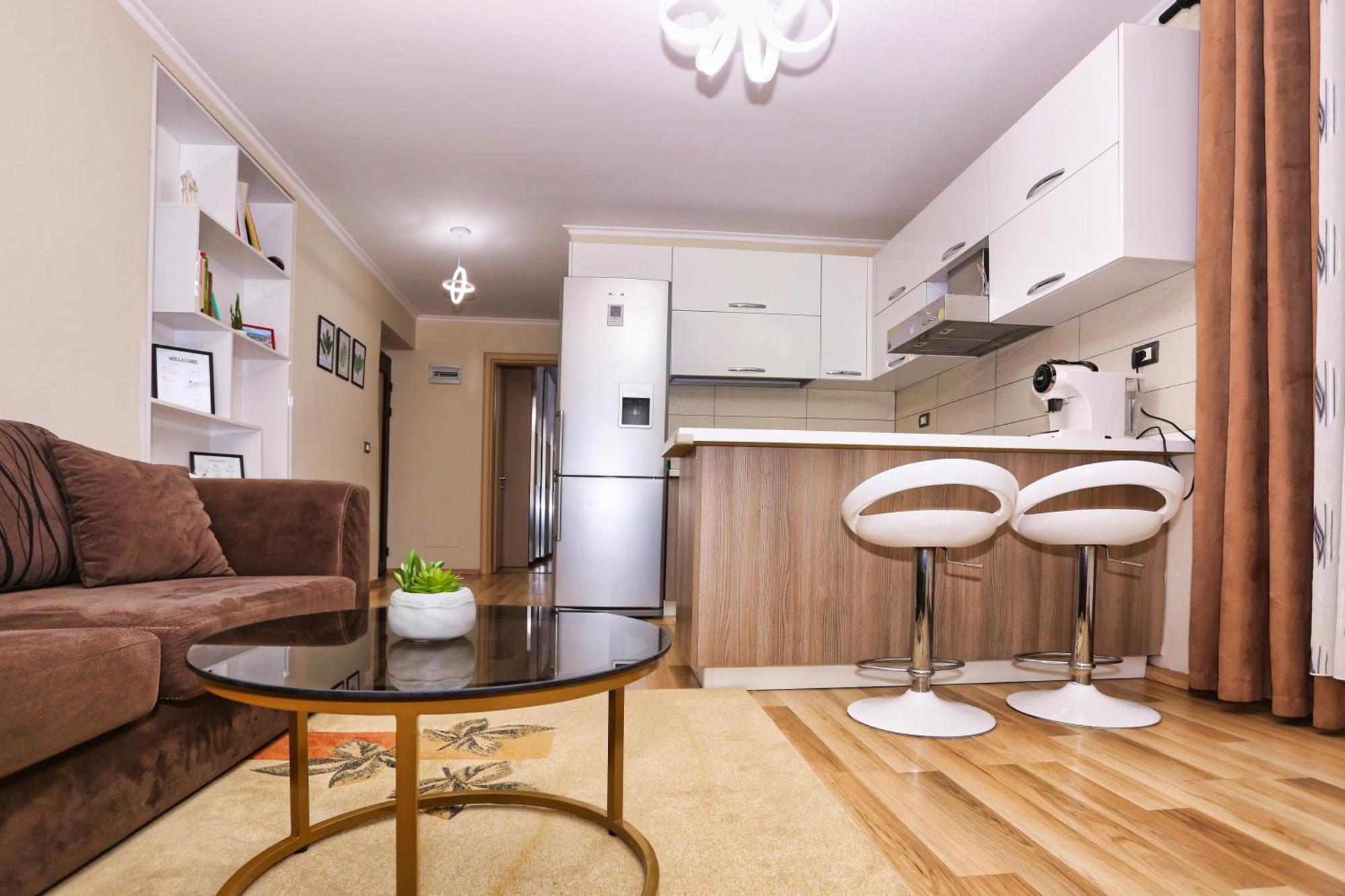R&B City Center Apartment Тирана Екстер'єр фото