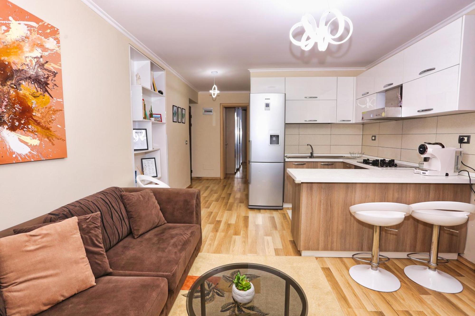R&B City Center Apartment Тирана Екстер'єр фото